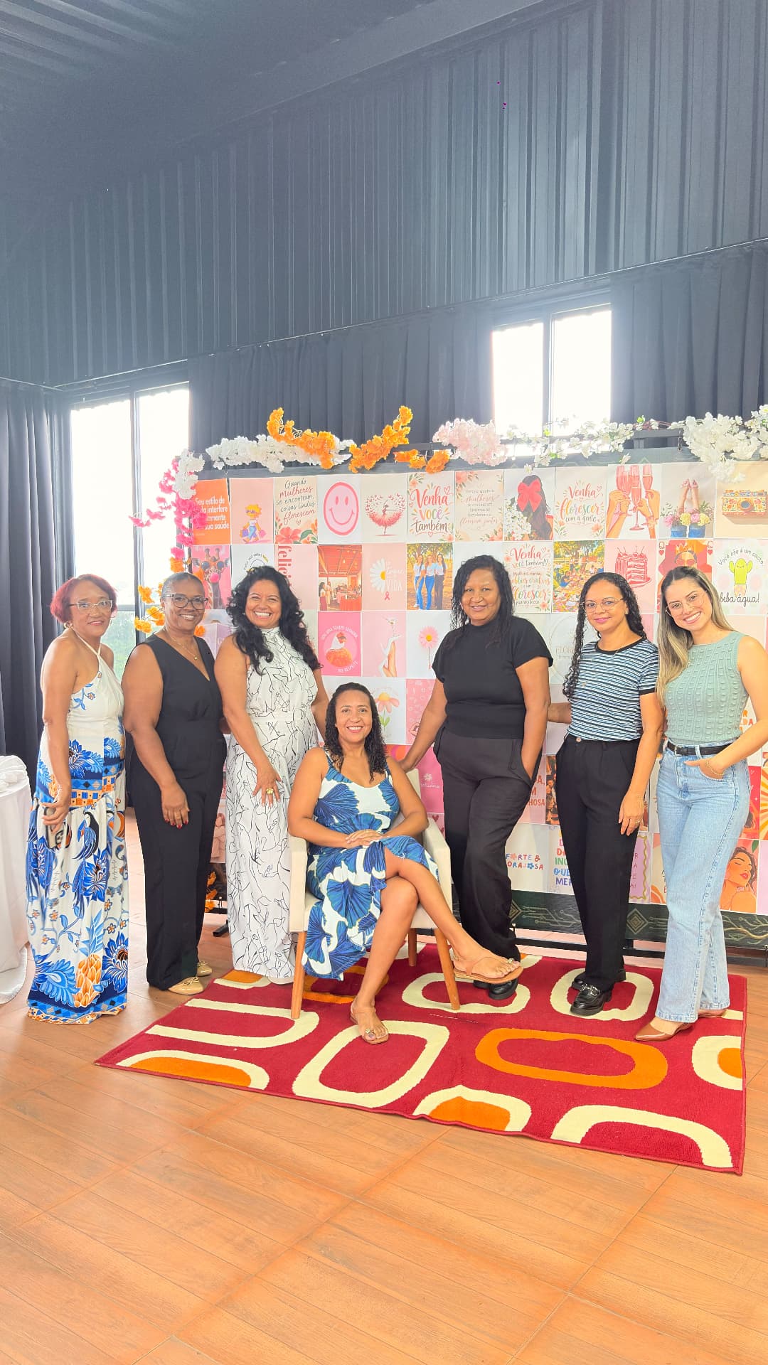 Grupo de mulheres no encontro Florescer